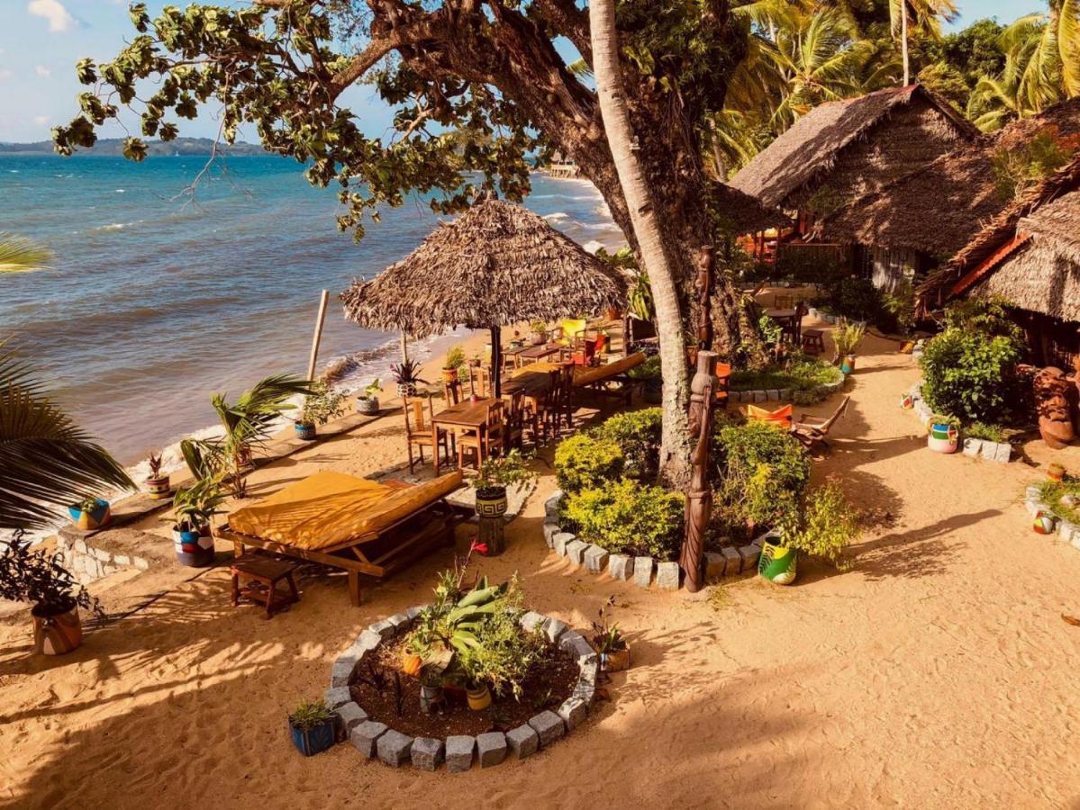 Floraly Komba Hotel - Nosy Komba Exterior foto
